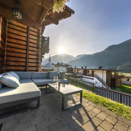 Semesterbostad Schoeneben Hochfeld Huette Wald im Pinzgau