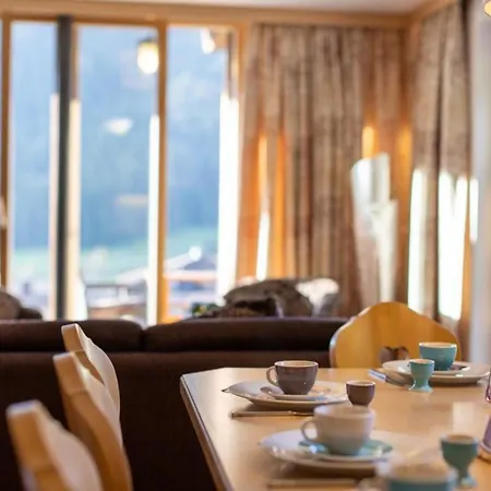 Vakantiehuis Schoeneben Hochfeld Huette